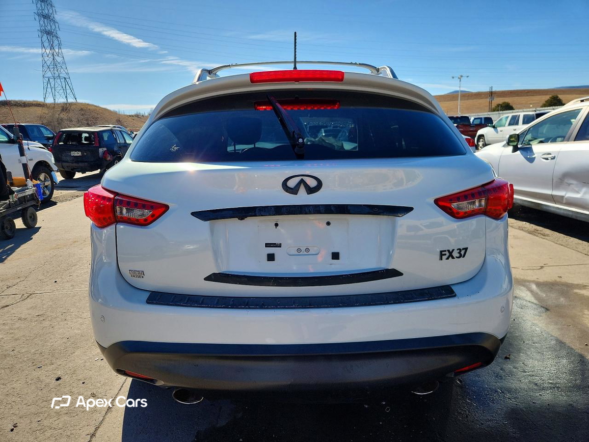 Infiniti FX 2013