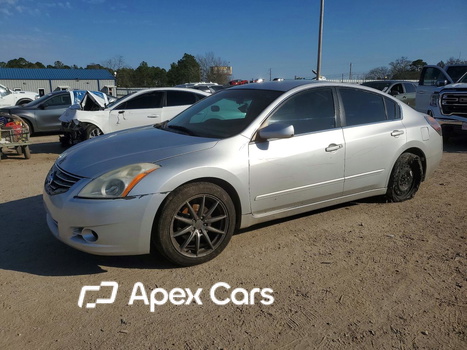 Nissan Altima 2012 - Zdjęcie 1 z 12