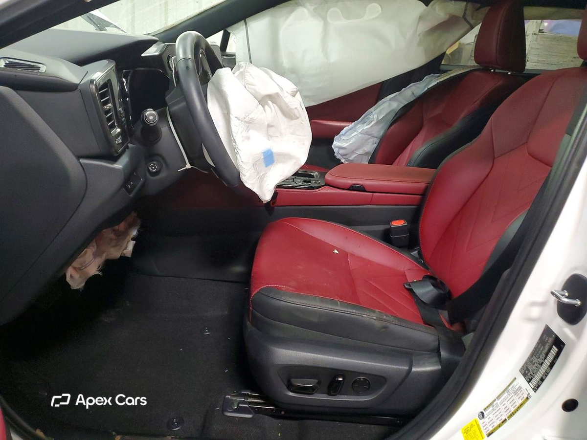 Lexus NX 2025