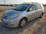 Toyota Sienna 2010