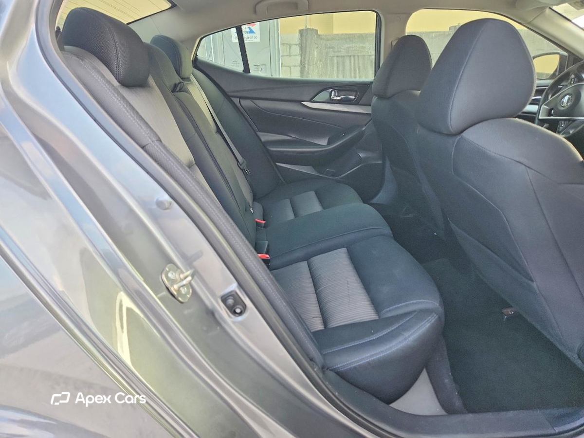 Nissan Maxima 2018