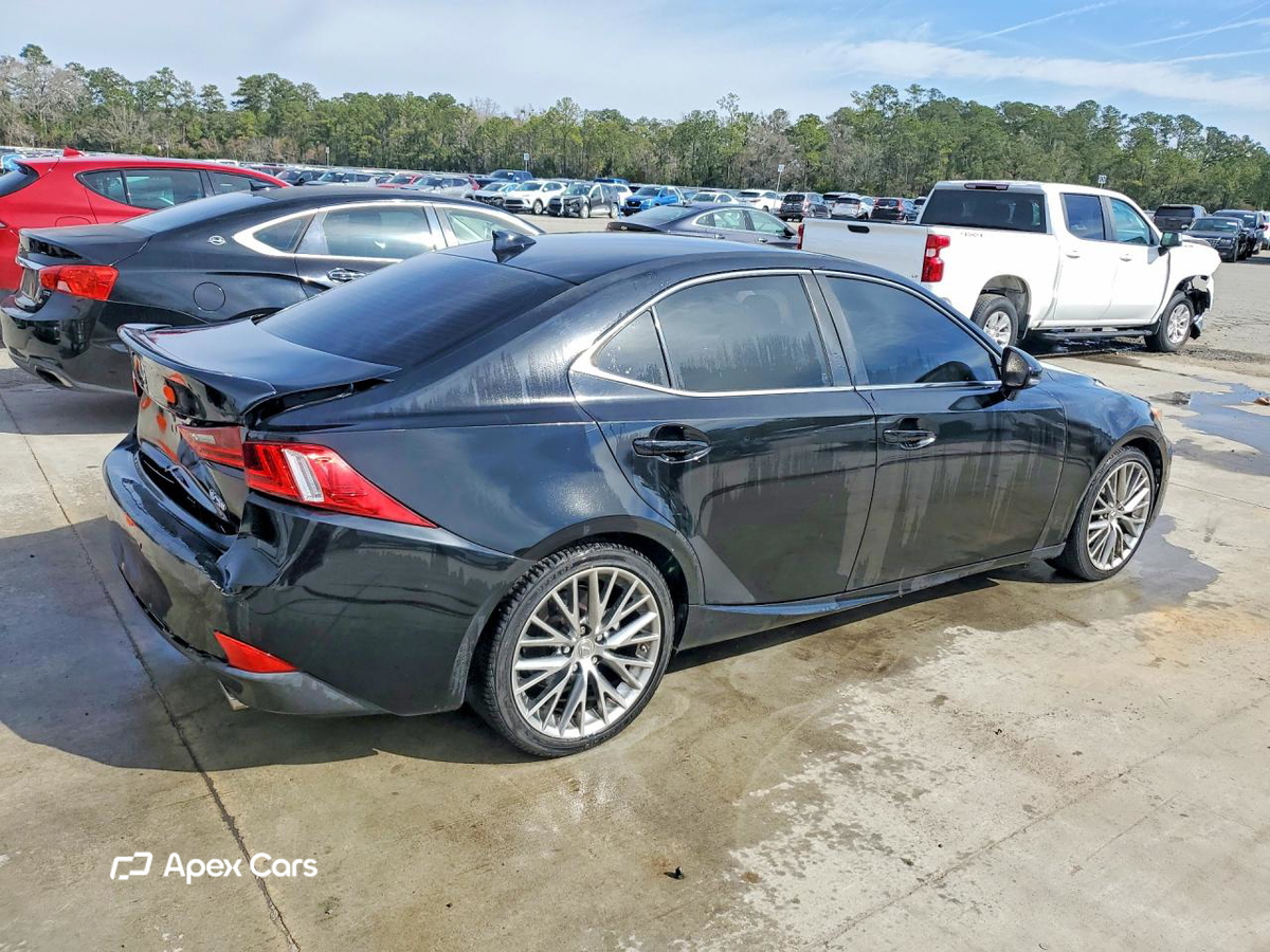 Lexus IS 2015