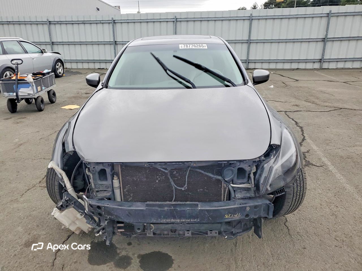 Infiniti G 2011