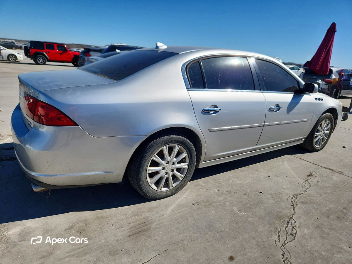 Buick Lucerne 2011