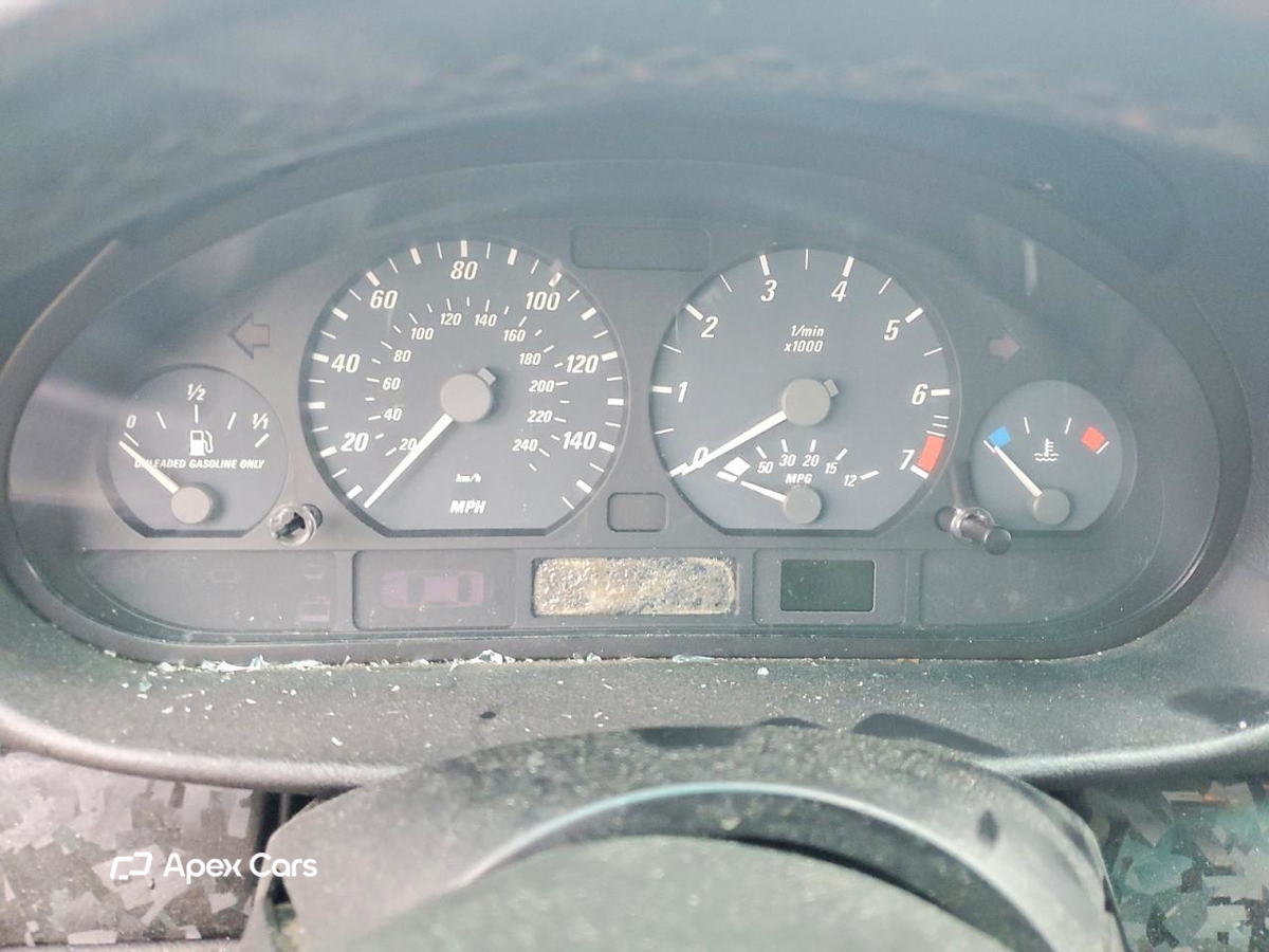 BMW Series 3 2001