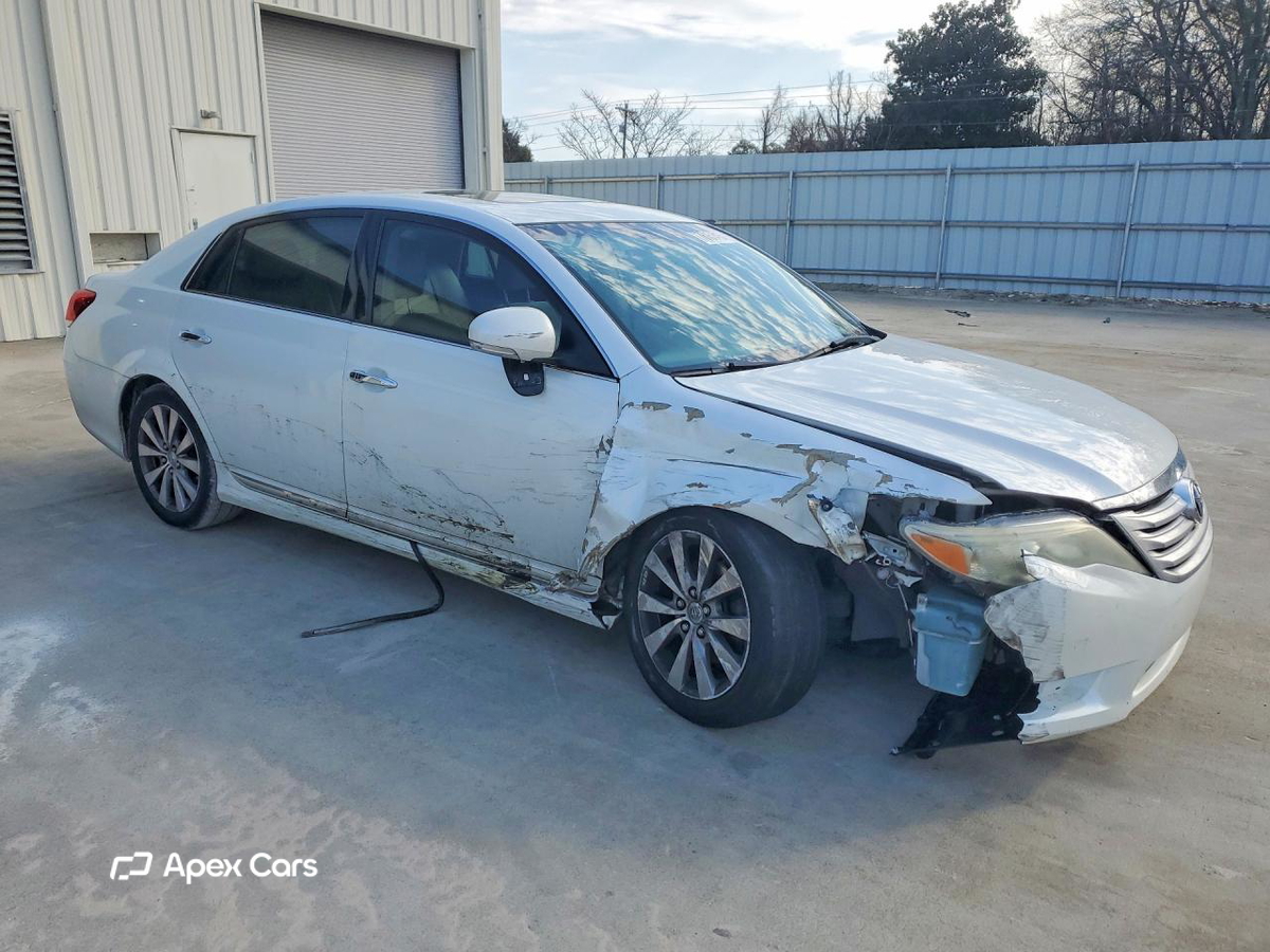 Toyota Avalon 2012