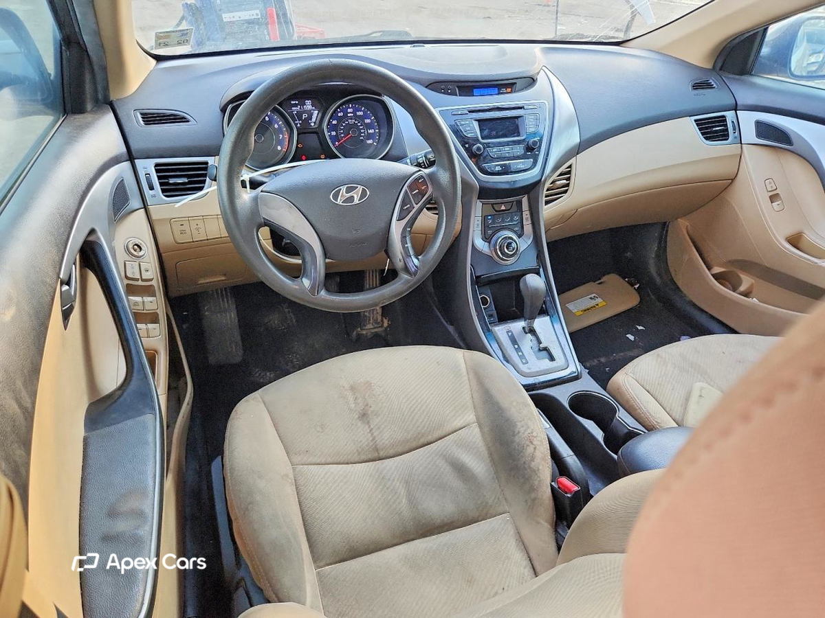 Hyundai Elantra 2013