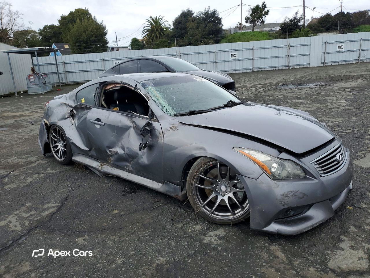 Infiniti G 2011