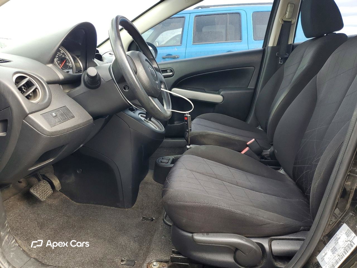 Mazda 2 2012