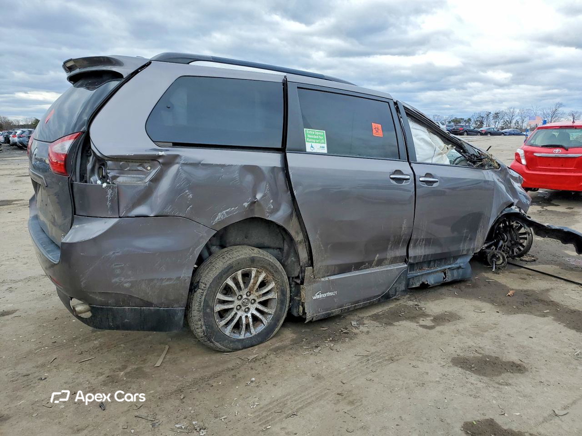 Toyota Sienna 2018