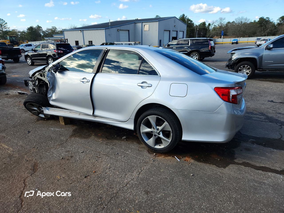 Toyota Camry 2012