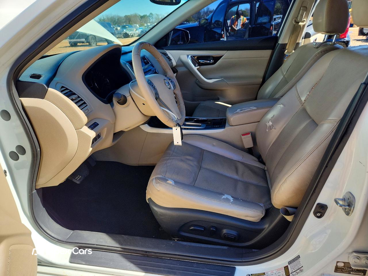 Nissan Altima 2015