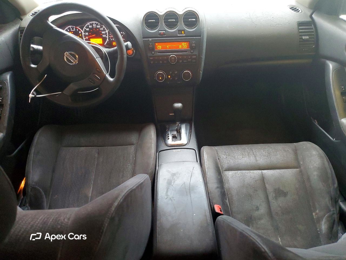 Nissan Altima 2011