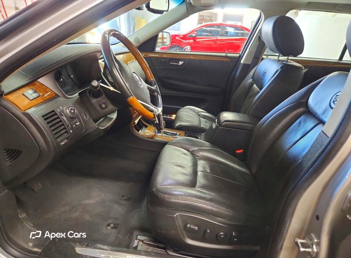 Cadillac DTS 2011