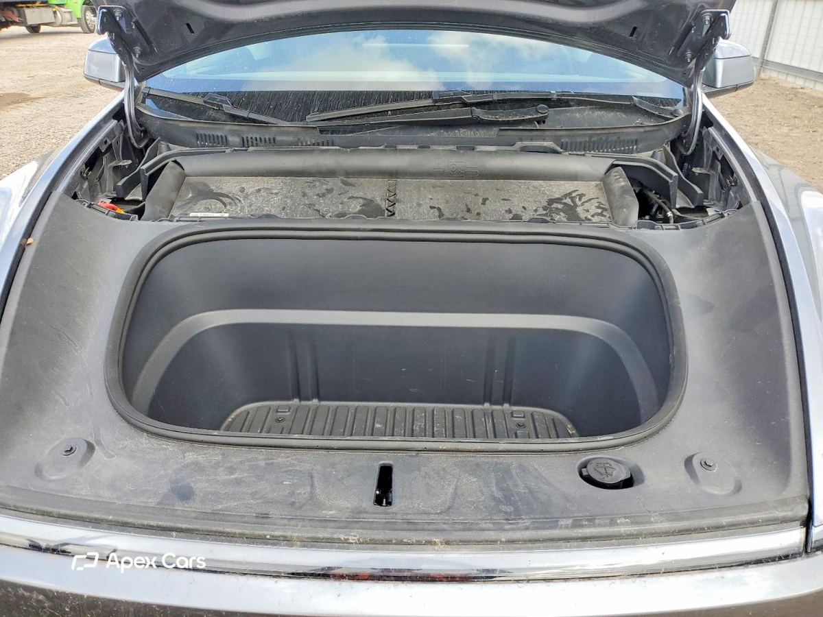 Tesla Model Y 2026