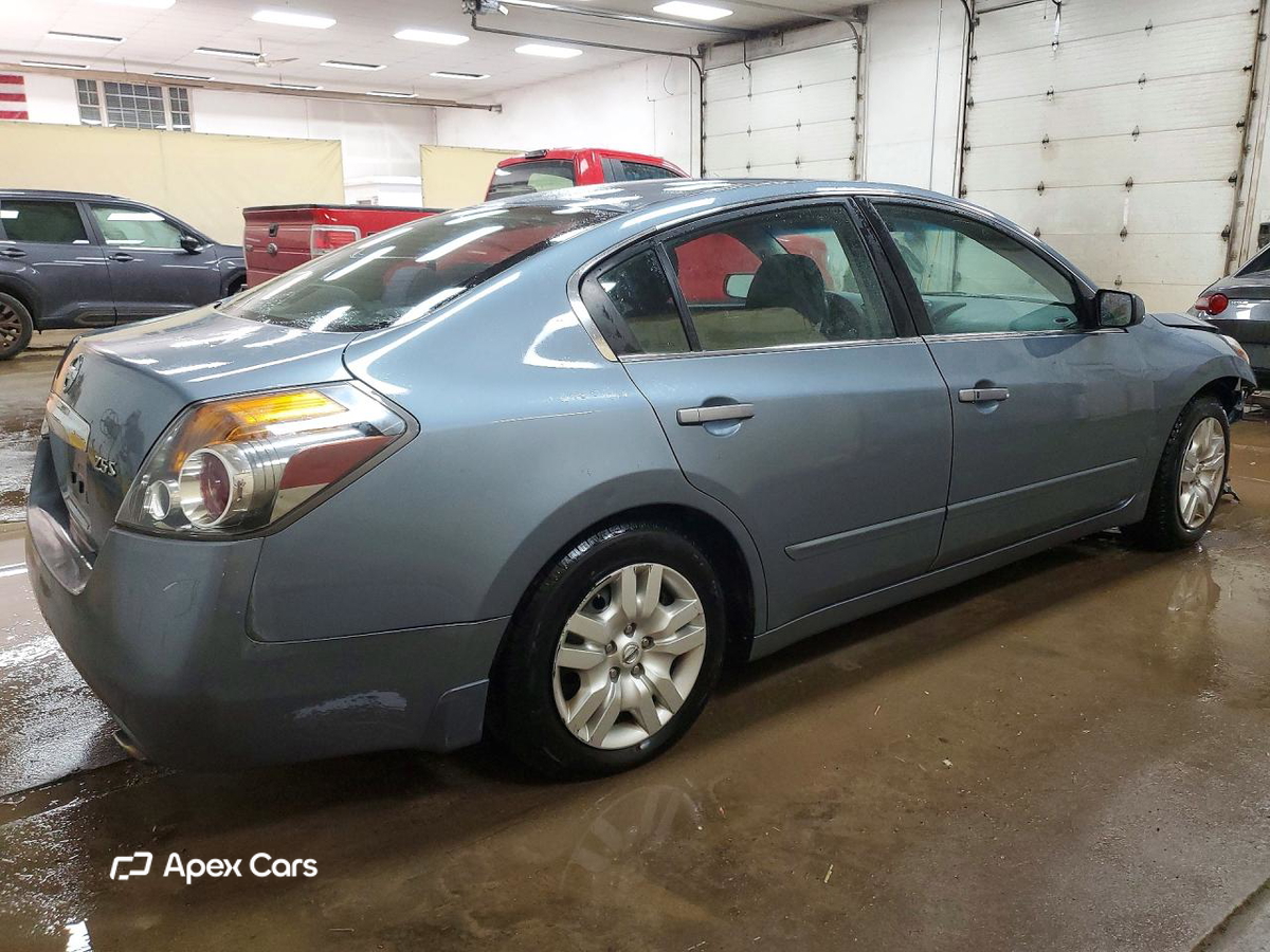 Nissan Altima 2012