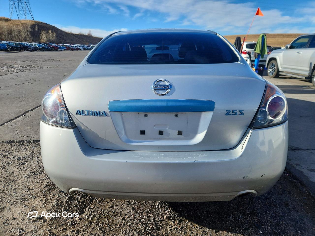 Nissan Altima 2011