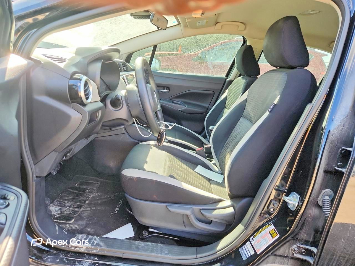 Nissan Versa 2020