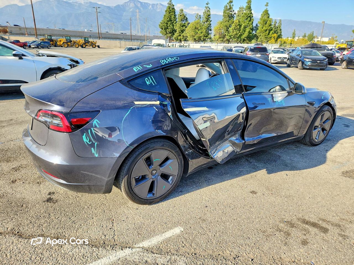 Tesla Model 3 2023