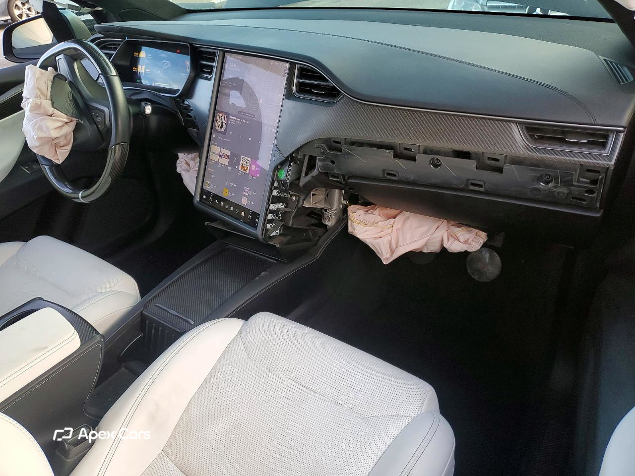 Tesla Model X 2019