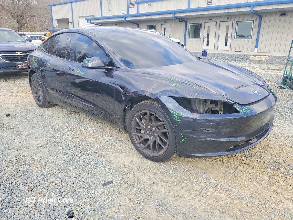 Tesla Model 3 2024