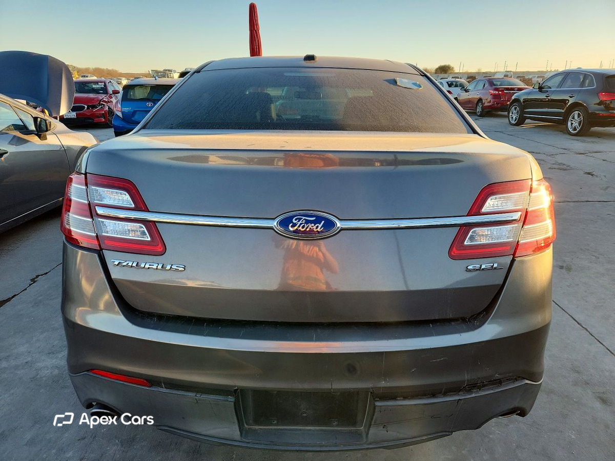 Ford Taurus 2013