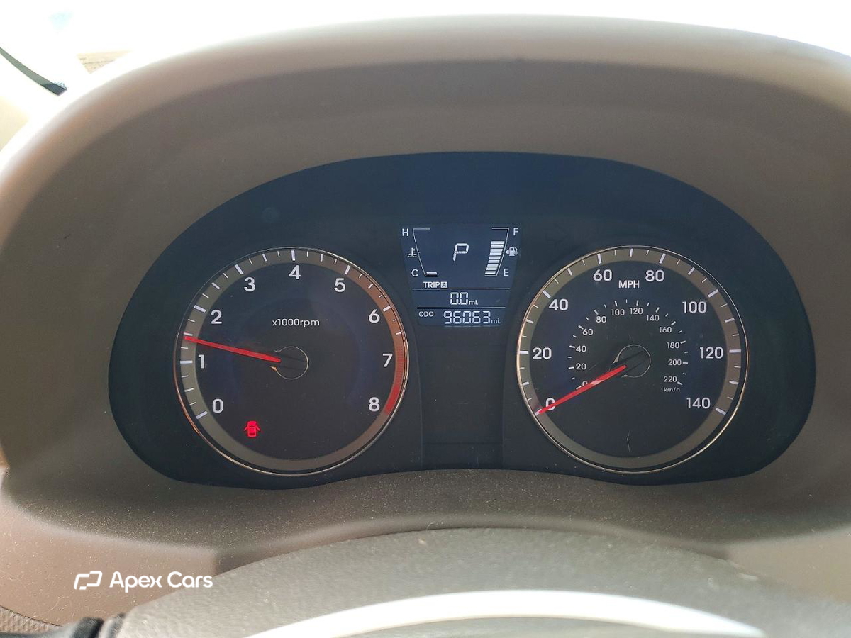 Hyundai Accent 2012