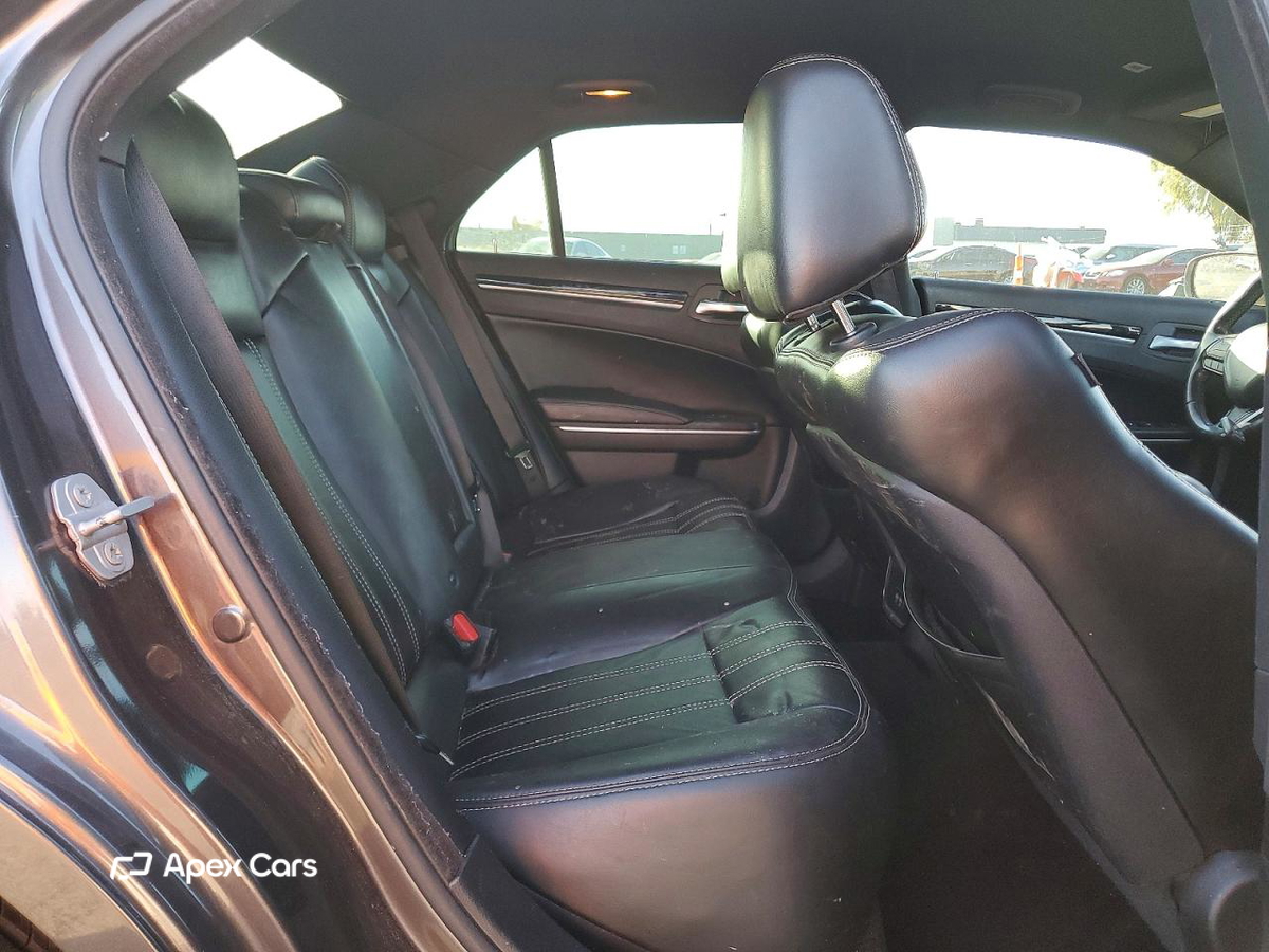 Chrysler 300 2021