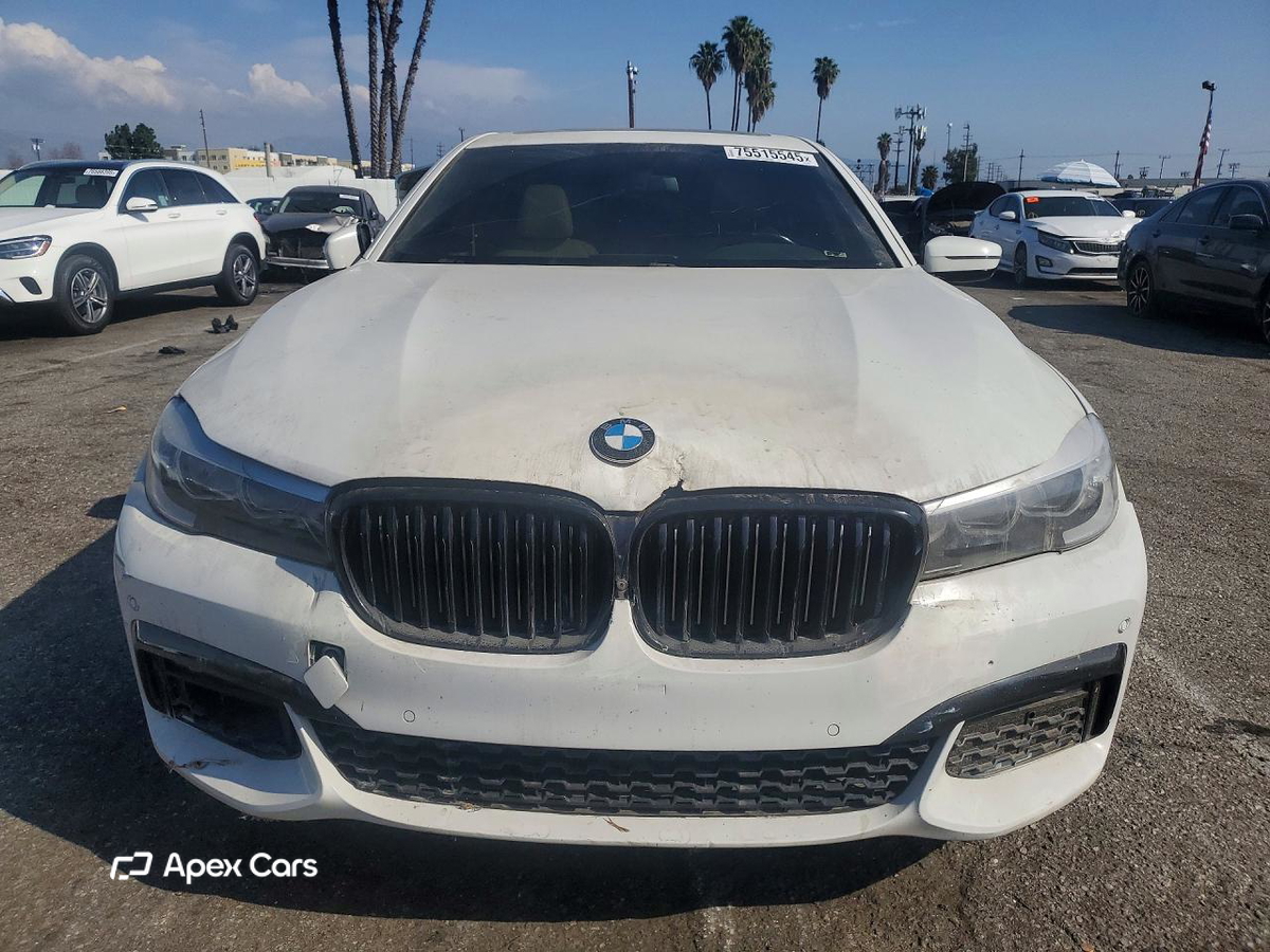BMW Series 7 2016