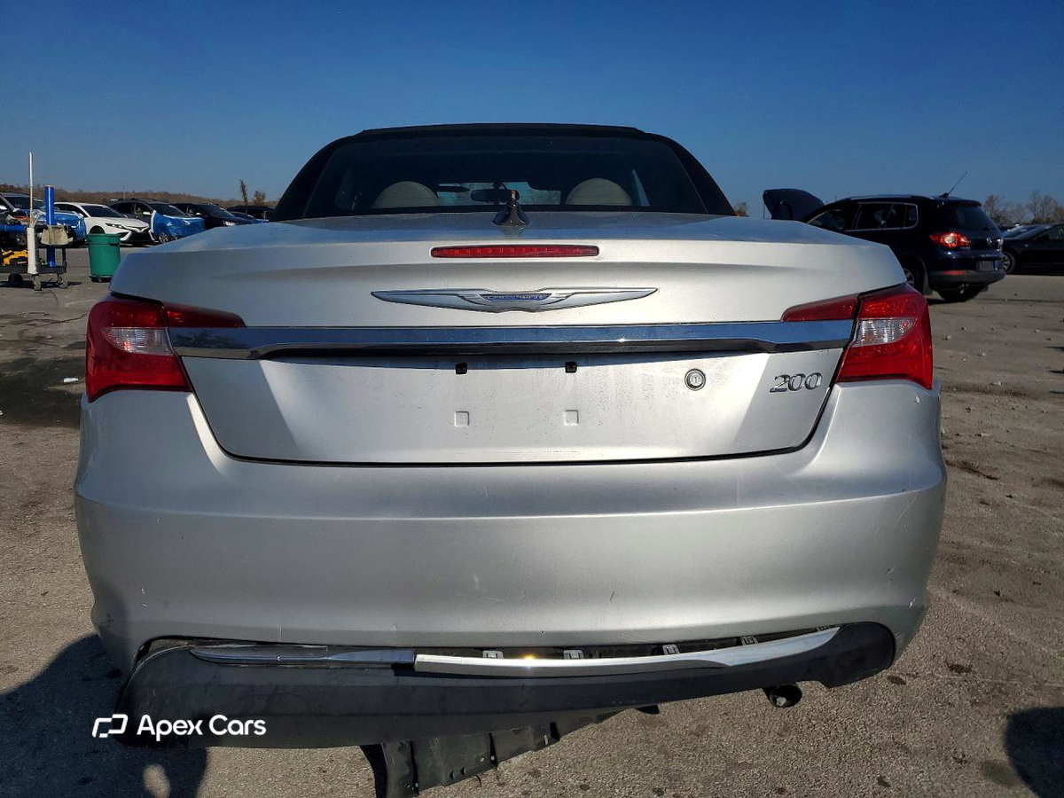 Chrysler 200 2011