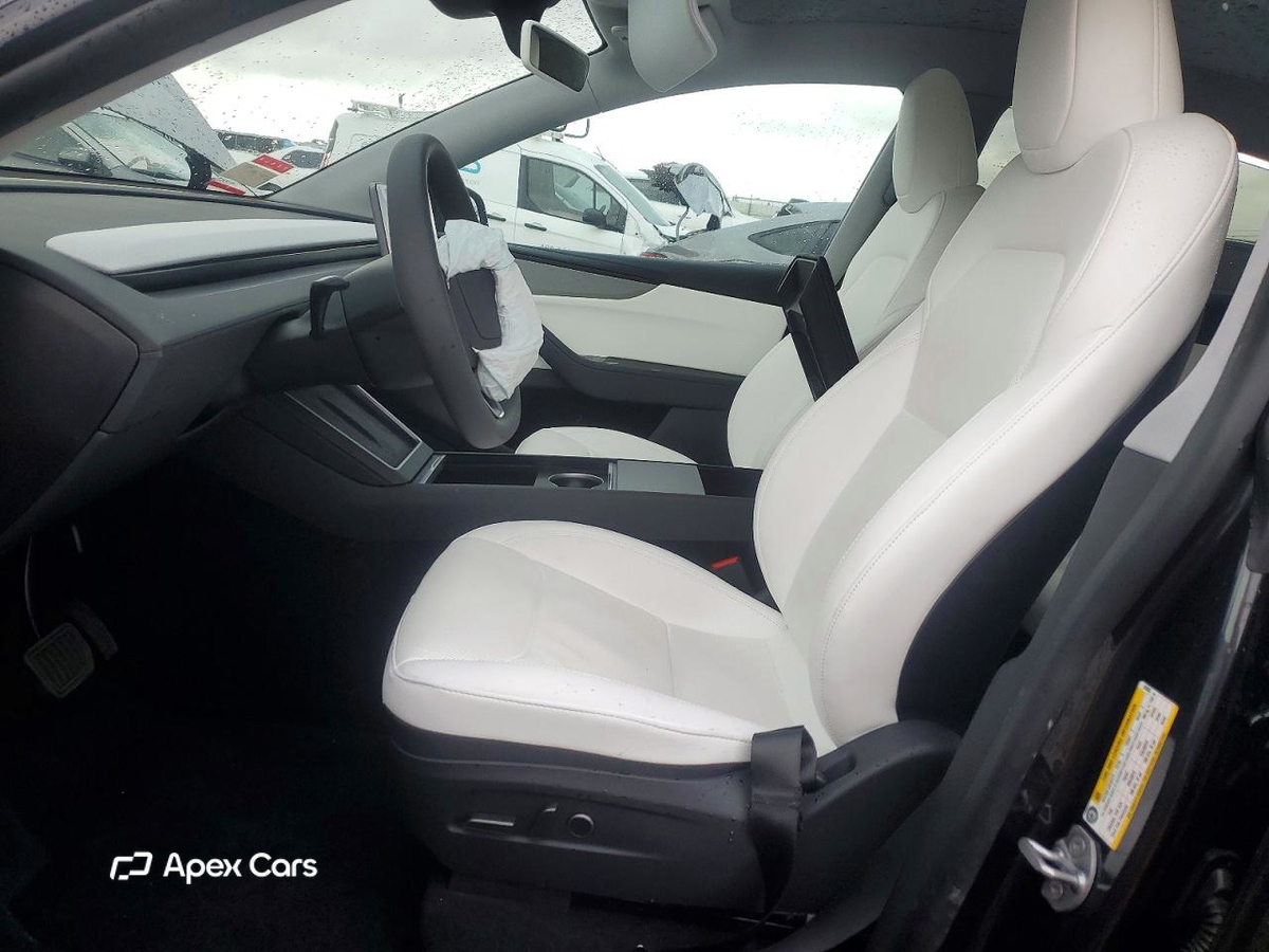 Tesla Model Y 2026