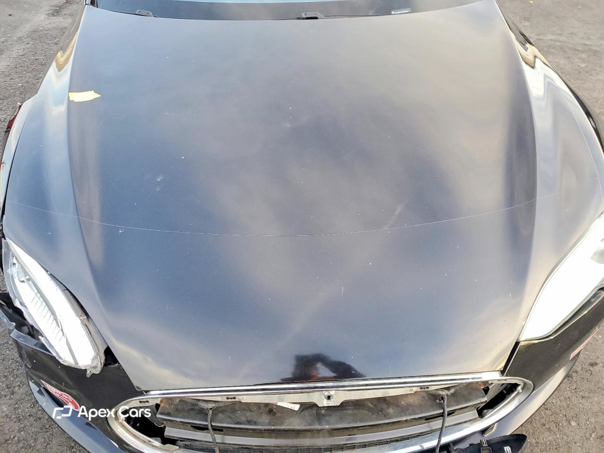 Tesla Model S 2014