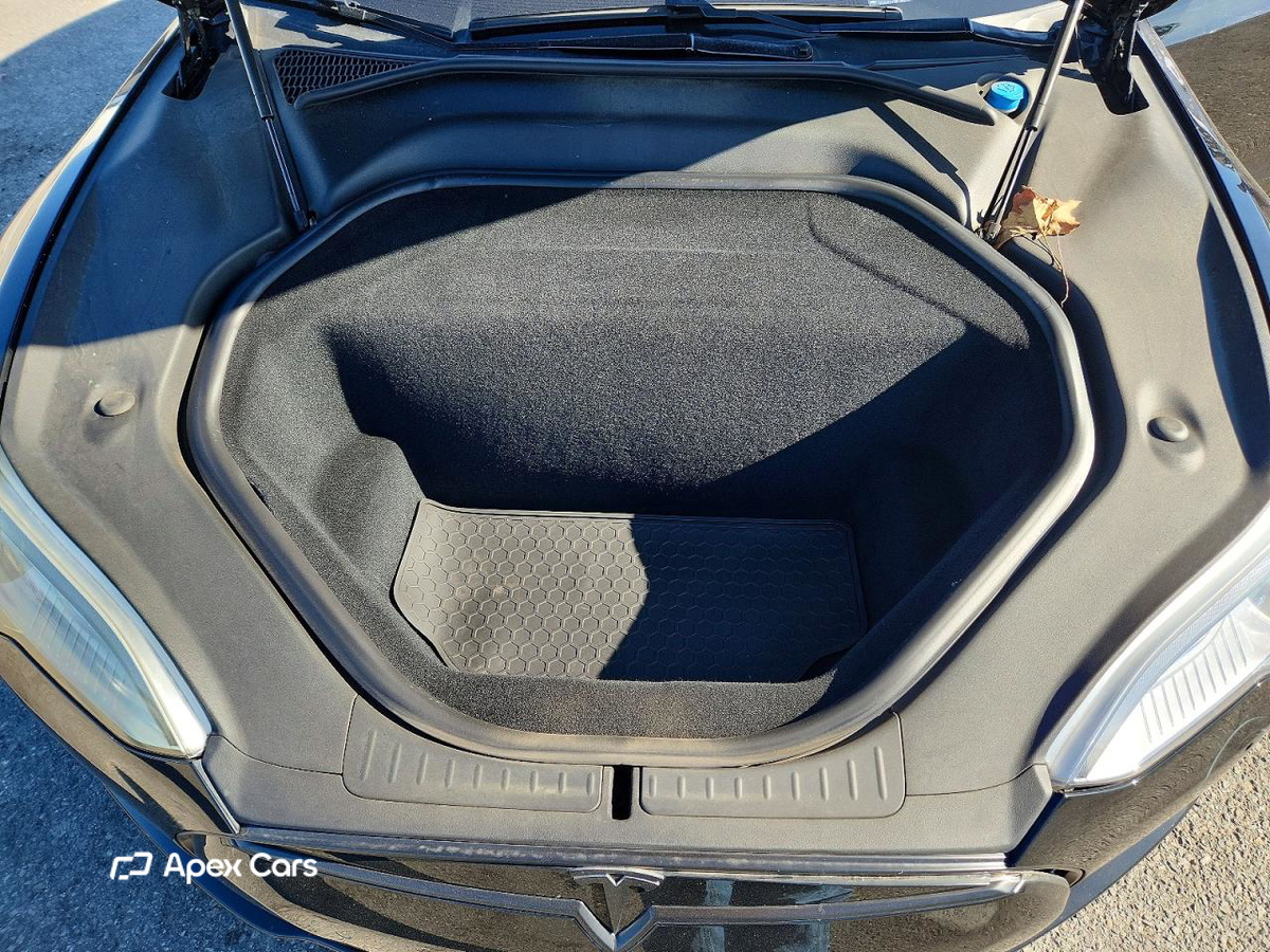 Tesla Model S 2016