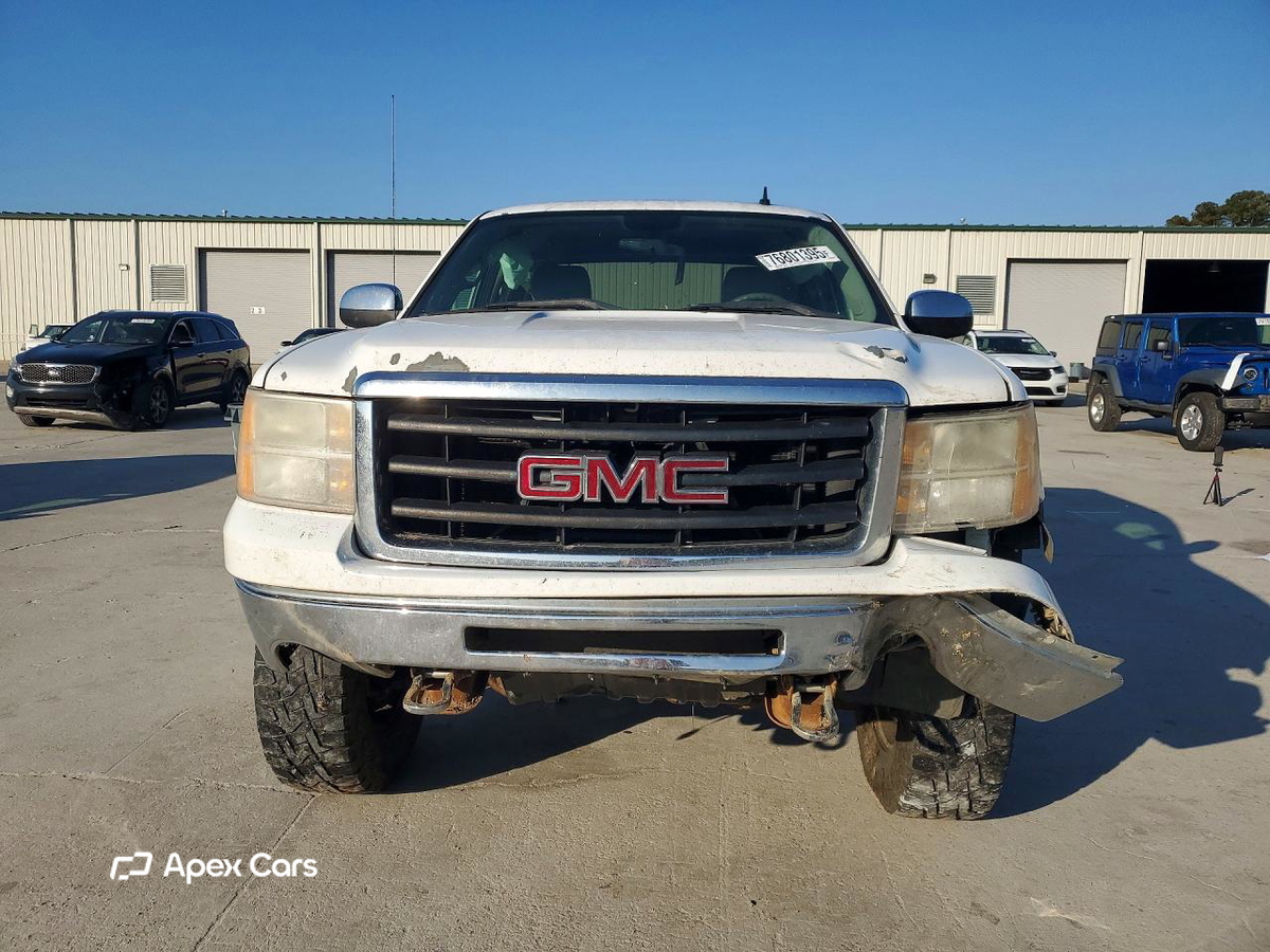 GMC Sierra 2011