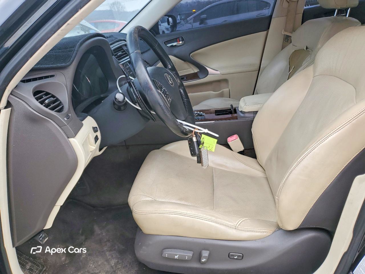 Lexus IS 2011