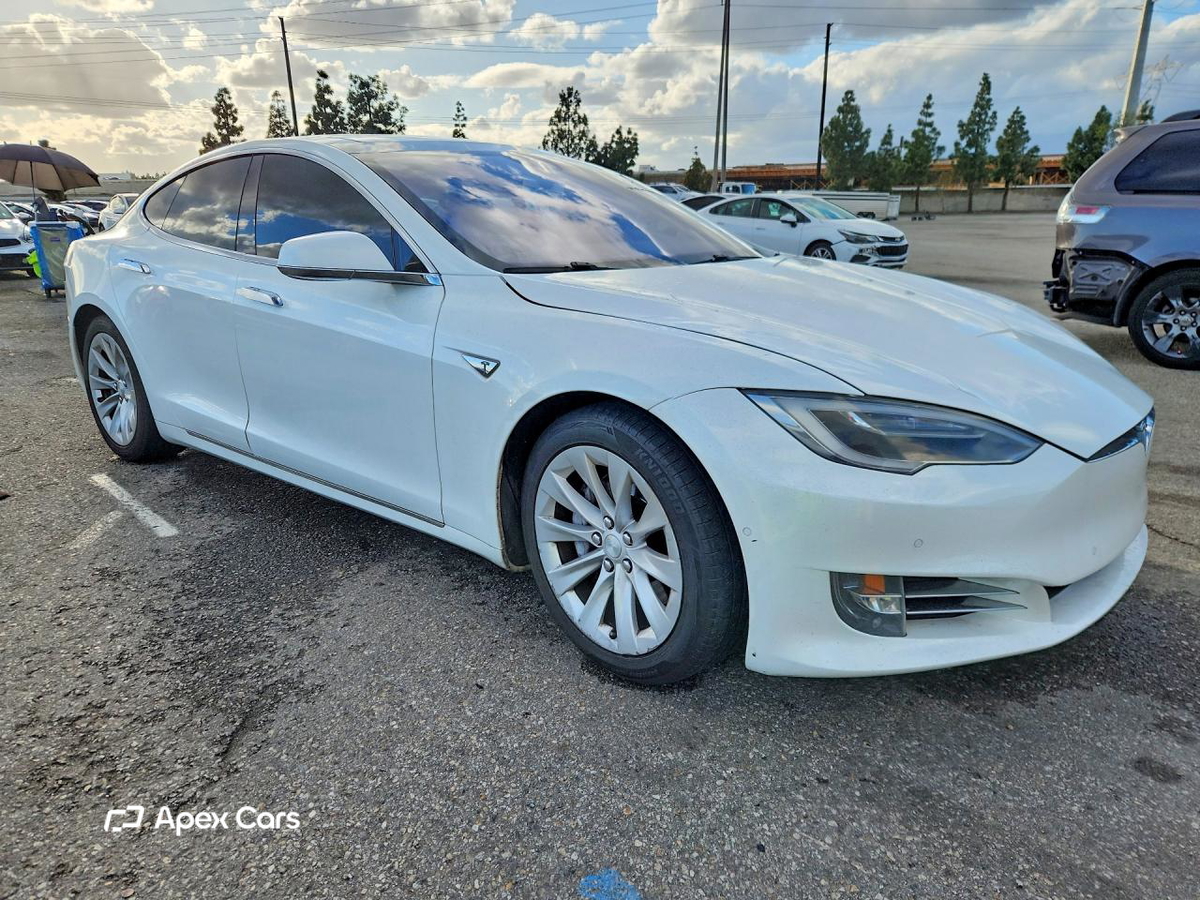 Tesla Model S 2016