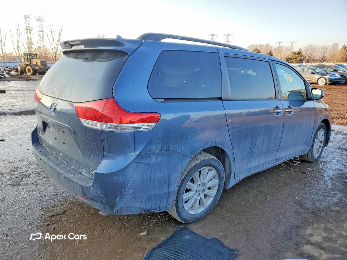 Toyota Sienna 2014