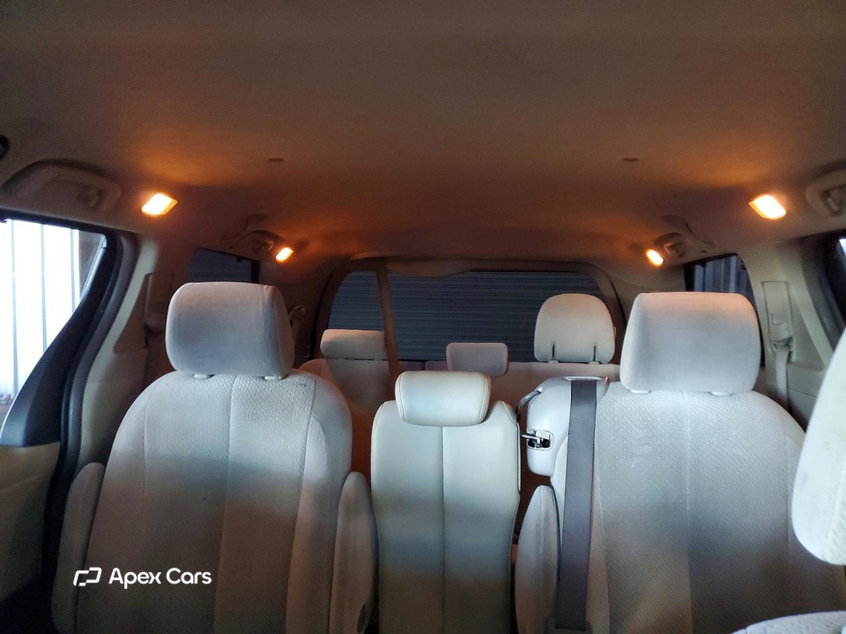 Toyota Sienna 2011
