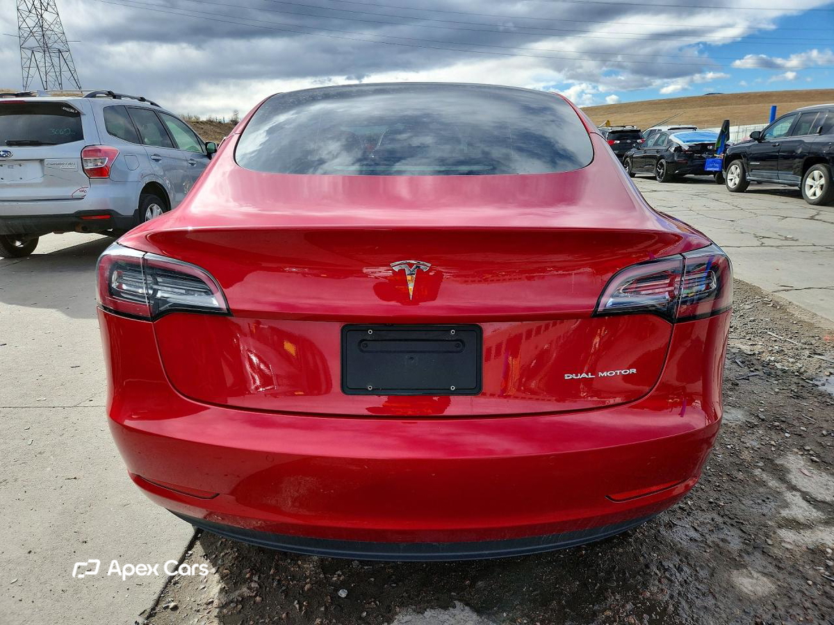 Tesla Model 3 2022