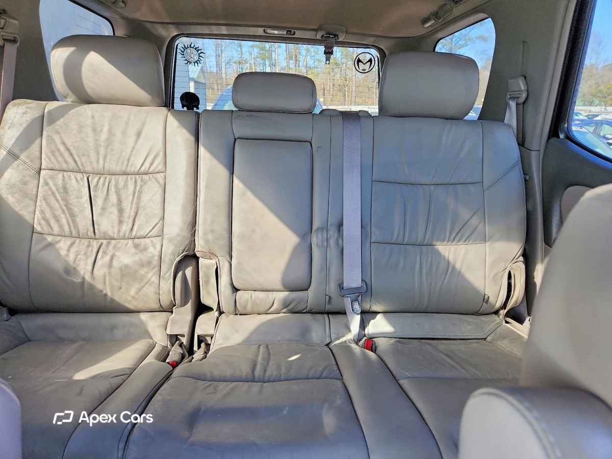 Toyota Sequoia 2004