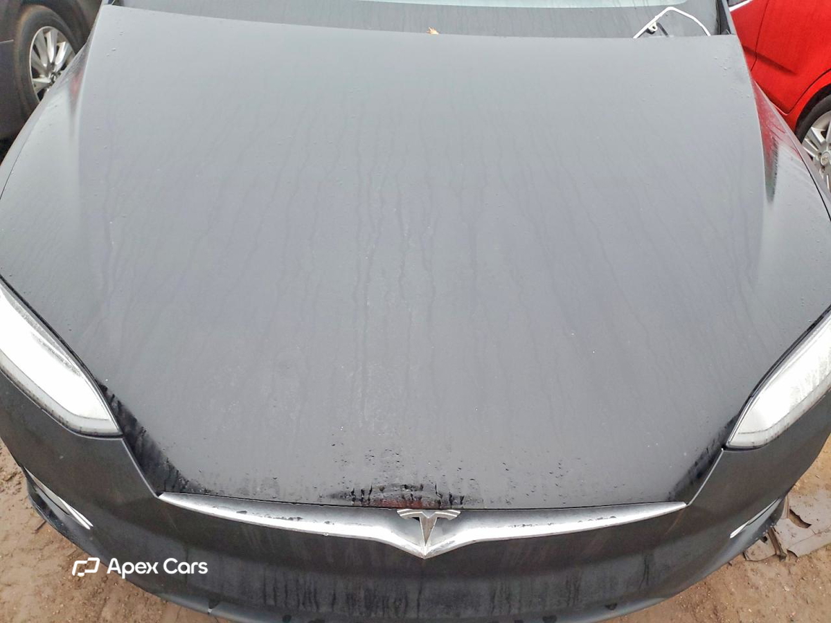 Tesla Model X 2018