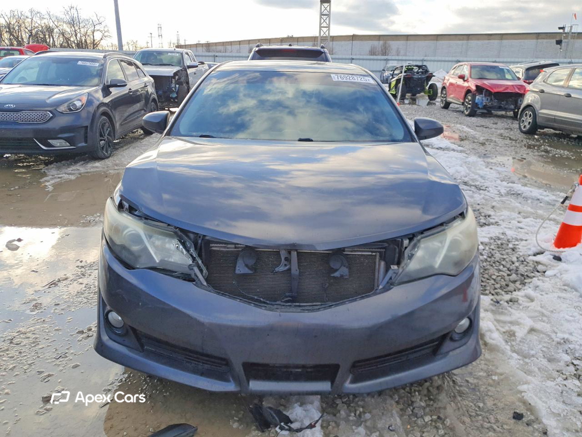 Toyota Camry 2012