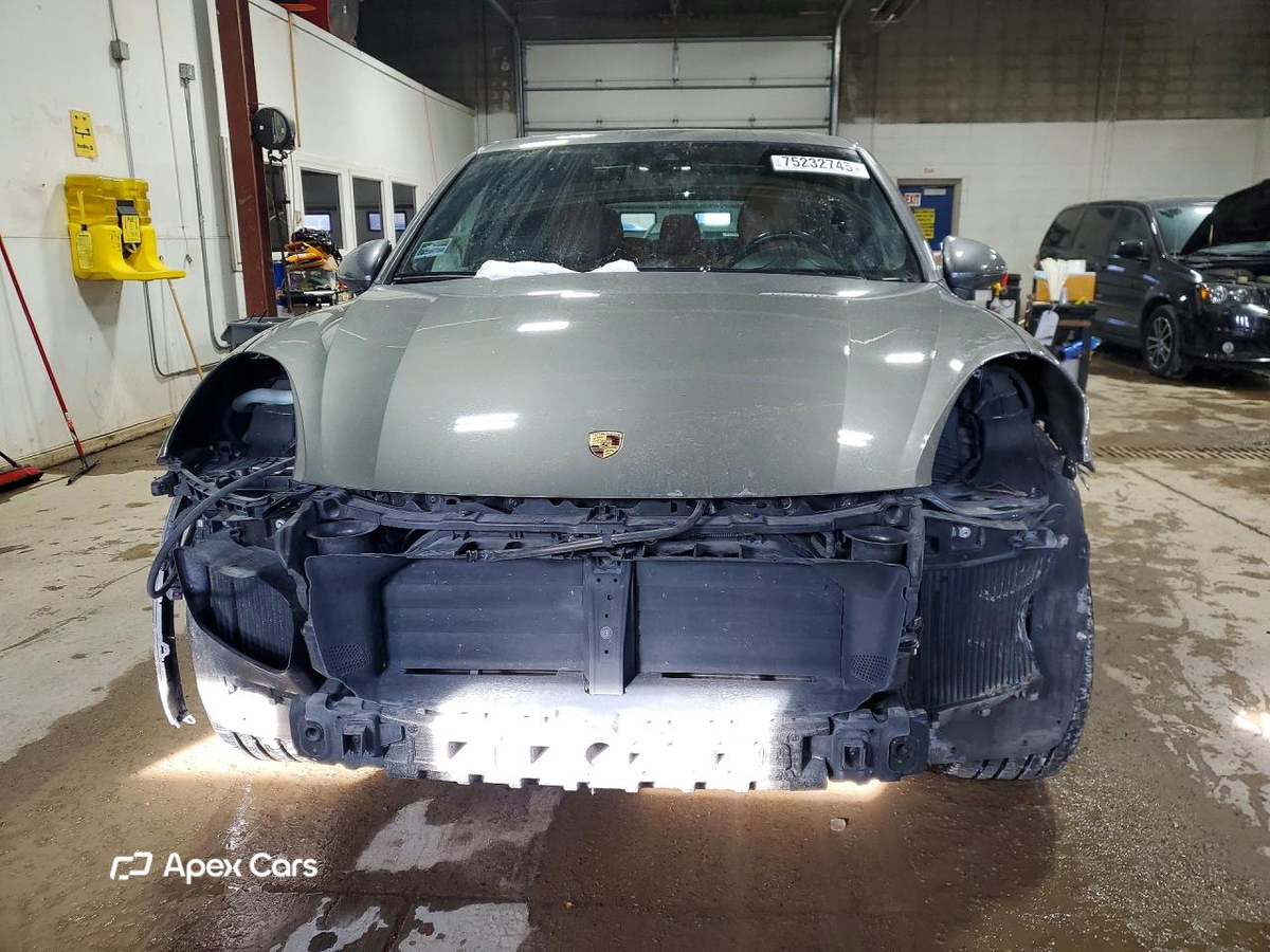 Porsche Cayenne 2016