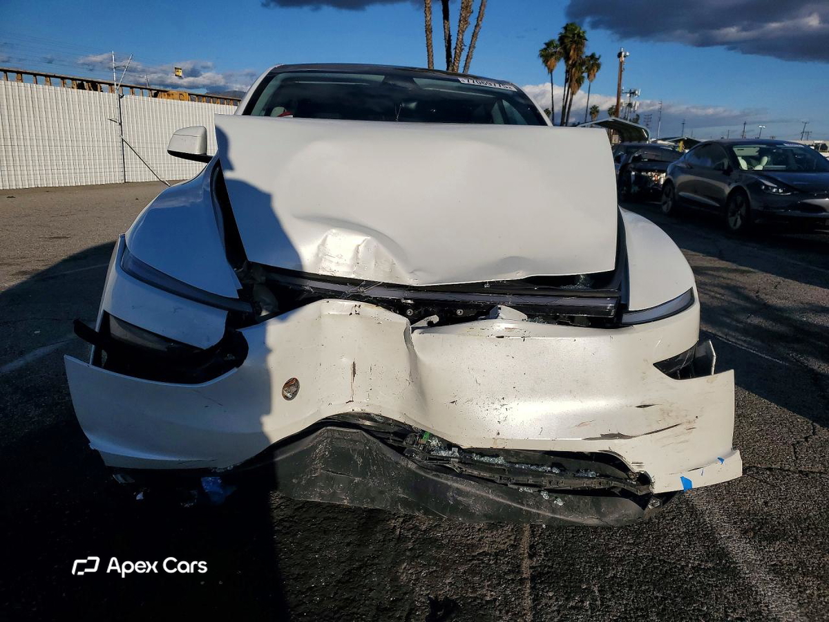 Tesla Model Y 2026