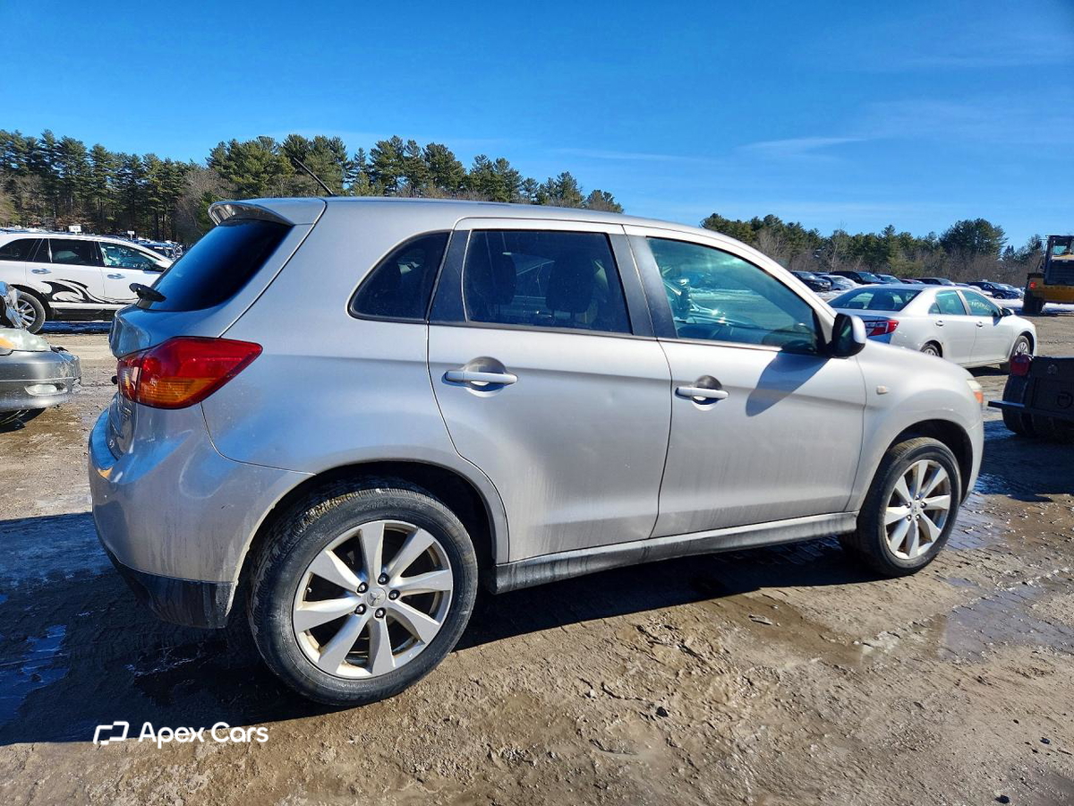 Mitsubishi Outlander 2015