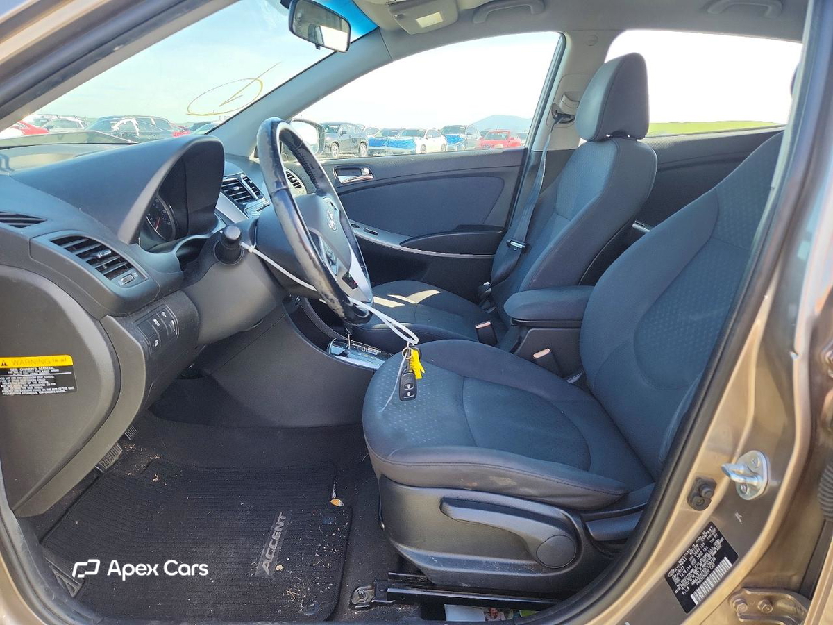 Hyundai Accent 2013
