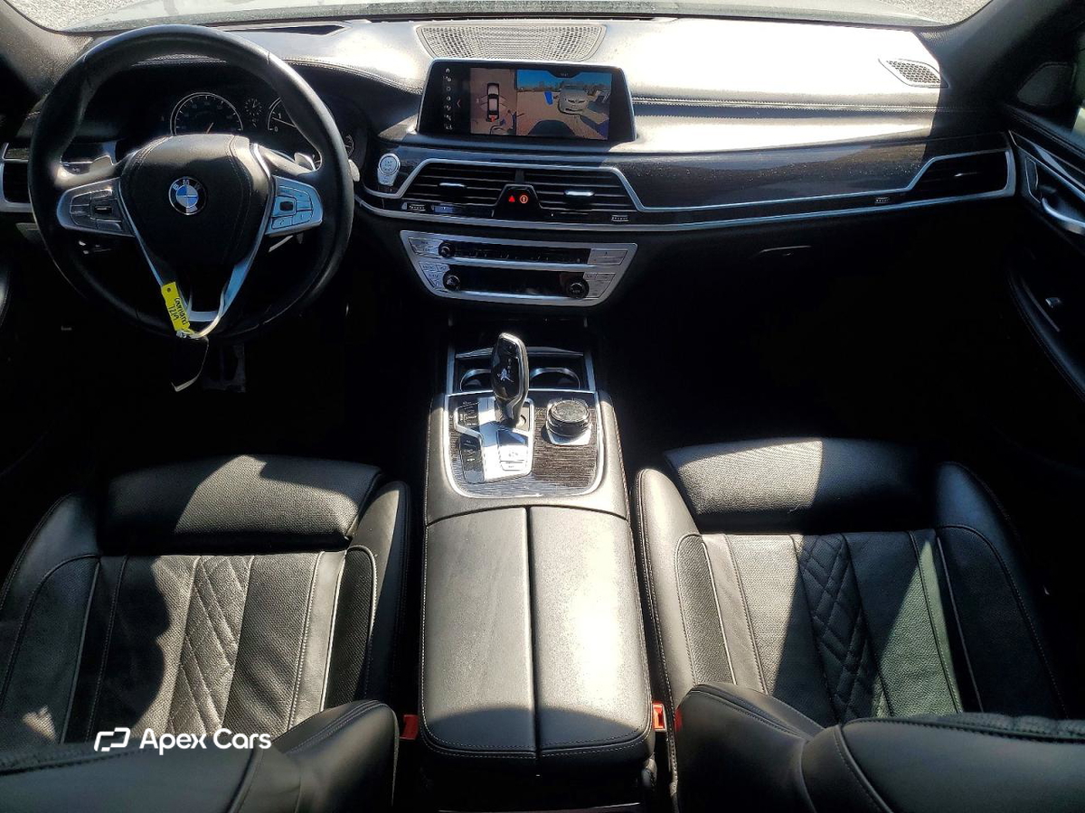 BMW Series 7 2019