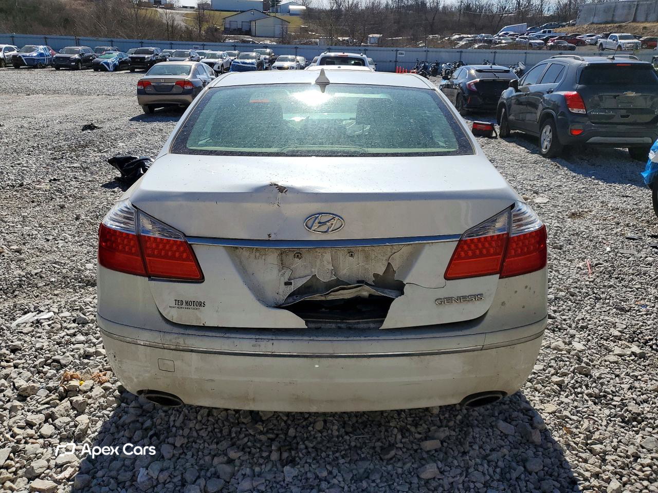 Hyundai Genesis 2011