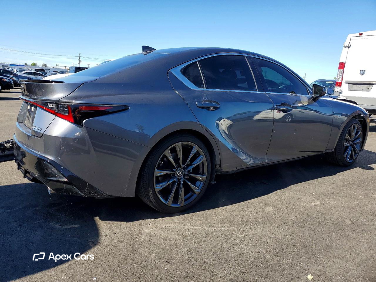 Lexus IS 2022