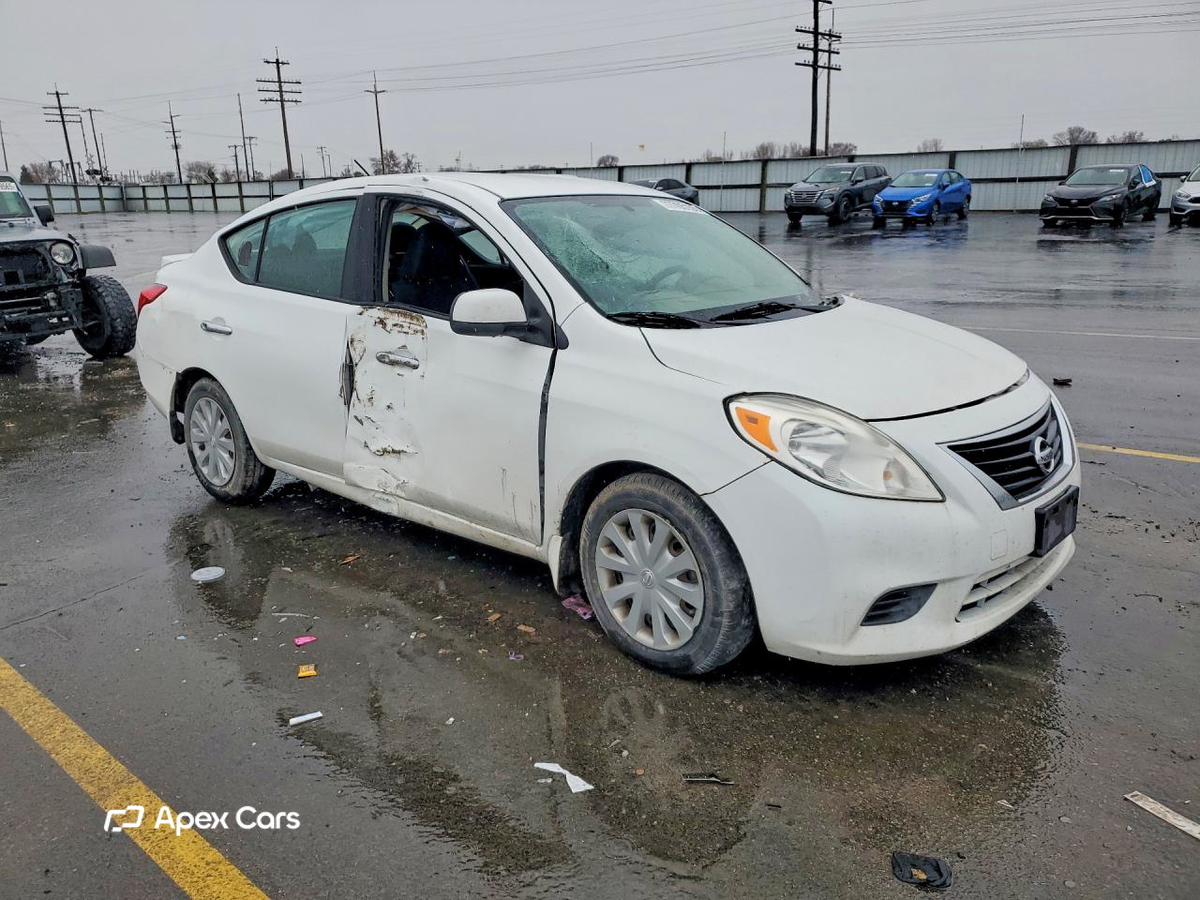 Nissan Versa 2014